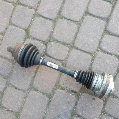 Półoś półośka przegób VW Jetta 5C6 1K0407271MC