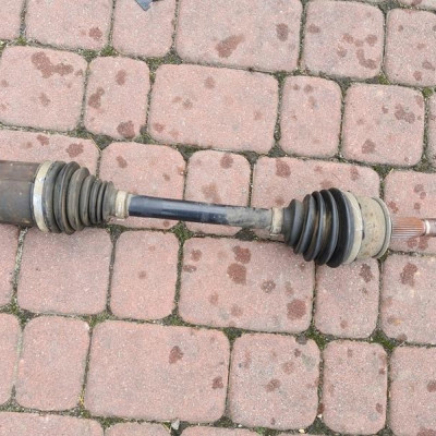 Półoś półśka praw 1.7CDTI Opel Mokka 95090835 AA4F