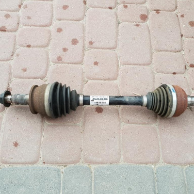 Półoś przeguł półośka Opel Zafira C 13348259 AAKB