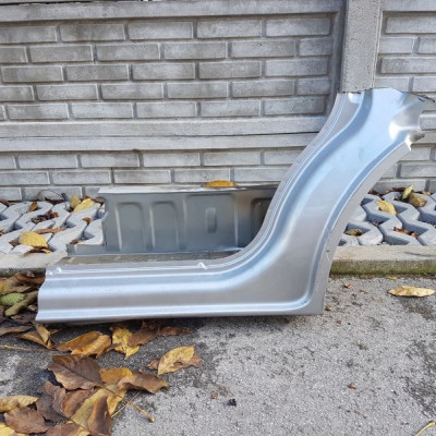 Próg cwiartka podłoznica VIVARO TRAFIC PRIMASTER