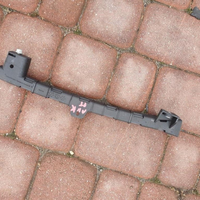 Prowadnica szyby uchwyt Opel Astra K V 39115736