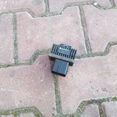 PRZEKAŻNIK ŚWIEC RENAULT 9640469680