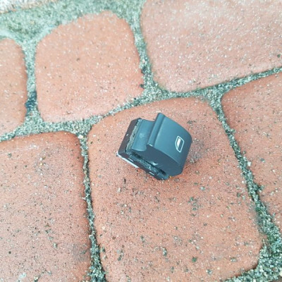 PRZELACZNIK SZYBY SZYB AUDI A4 B7 8E0959855