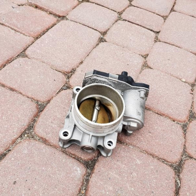 Przepustnica 2.0T OPC Opel Astra J IV 12639457