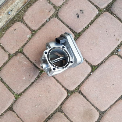 Przepustnica Opel Astra J Zafira C 1.7 B111750633