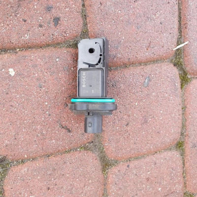 Przepływomierz 1.6B Opel Astra J IV 13301682