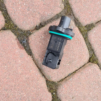 Przepływomierz 1.7CDTI Opel Mokka 95930057