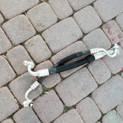 Przewód klimatyzacji Opel Zafira C 1.6T 13351589