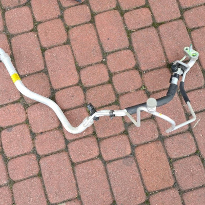 Przewód klimatyzacji wąz Opel Mokka 95299469