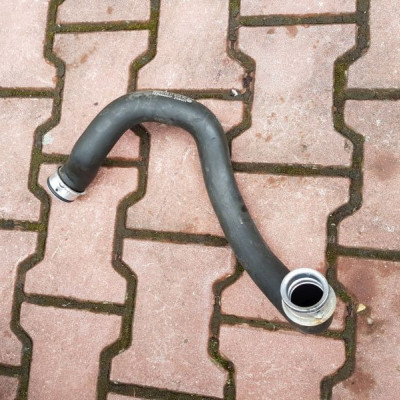 PRZEWÓD RURA WODY MERCEDES W204 W212 A2045012982