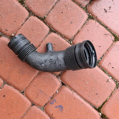 Przewód wąż wlotu powietrza Opel Combo D 51898782