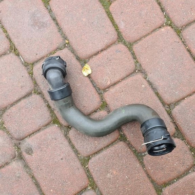 Przewód wąż wody Opel Astra J IV 13251435