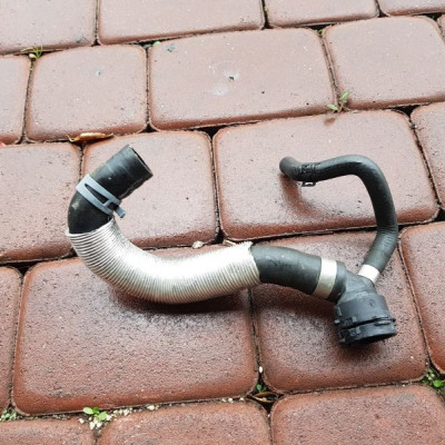 Przewód wąż wody rura Audi Q3 5N0122157BN 2017r