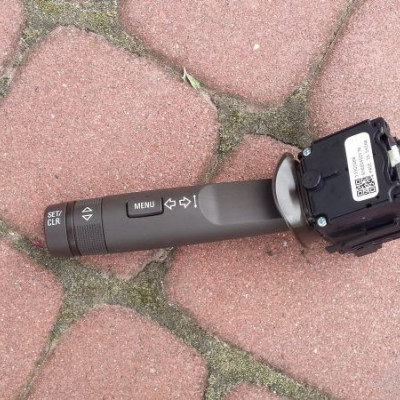 Przełącznik kierunkowskazów manetka Brąz Astra J