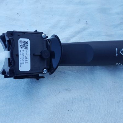 PRZEŁĄCZNIK KIERUNKOWSKAZÓW OPEL INSIGNIA 95220563