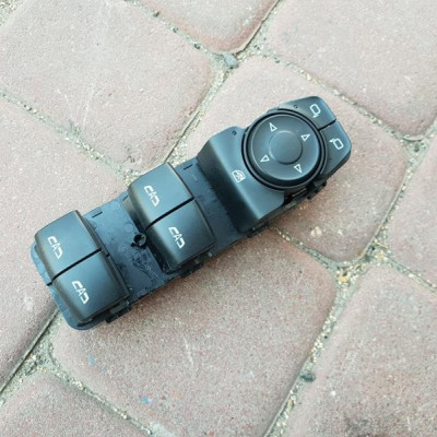 Przełącznik otwierania szyb Insignia B 84211877