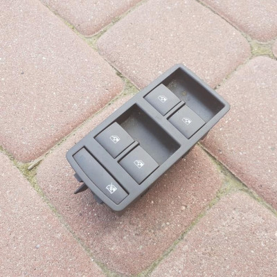 Przełacznik szyb brązowy Opel Insignia 13305010