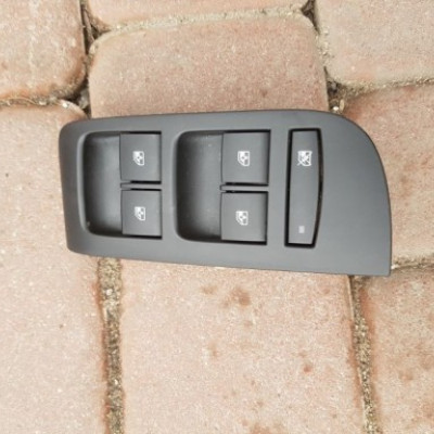 Przełącznik szyb Opel Zafira C TOURER 13305011