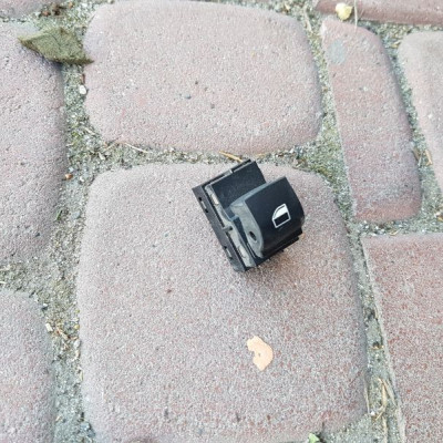 PRZEŁACZNIK SZYB PRAWY BMW F10 F11 924194901