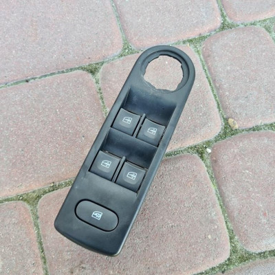 Przełącznik szyby przód lewy Renault Captur