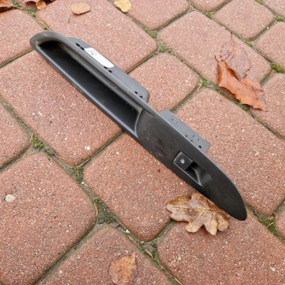 Przełącznik szyby tył prawy Opel Mokka 94537607