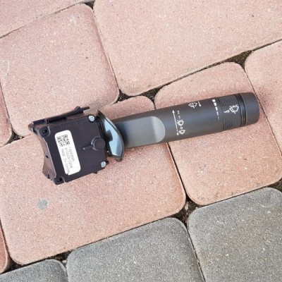 PRZEŁĄCZNIK WYCIERACZEK OPEL INSIGNIA 13243595