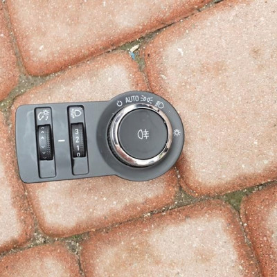 Przełącznik włącznik świateł Opel Astra J 13385634