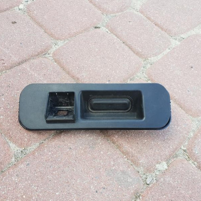 Przycisk klapy kamera Opel Astra J IV 39022756