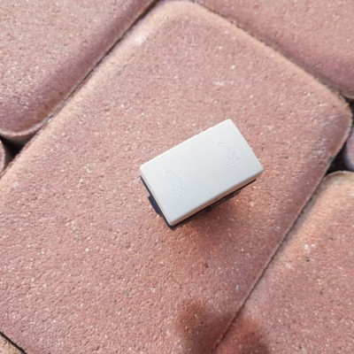 Przycisk otwierania szyberdach Insignia 13302029