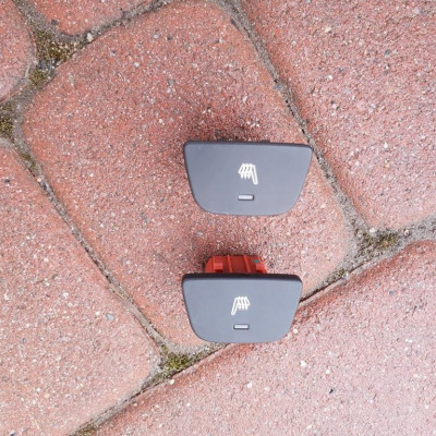 Przycisk podgrzewania kanapy tył Astra K 39011042