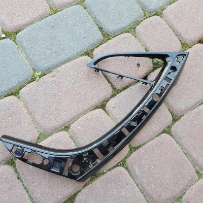Rączka uchwyt boczek mocowanie Opel Astra J IV