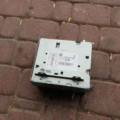 Radio CD odtwarzacz UYB Opel Insignia 13317120