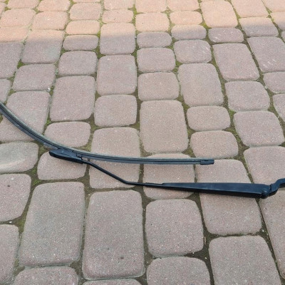 Ramię wycieraczki przód Renault Clio IV 288816122R