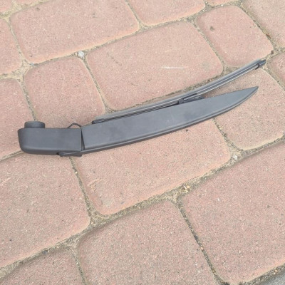 Ramię wycieraczki tył Renault Clio IV