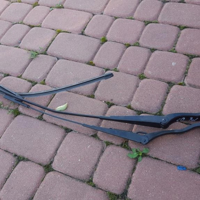 Ramiona pióra wycieraczek EUROPA OPEL CORSA D