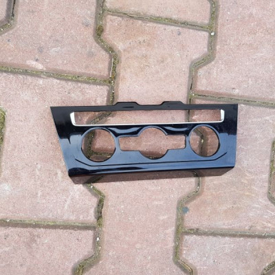 Ramka obudowa panelu klimy Passat B8 3G2863042