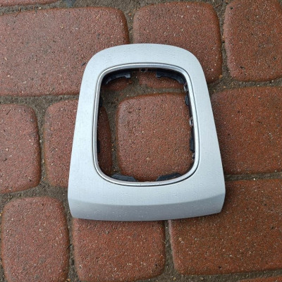 Ramka osłona biegów Audi Q3 8U 8U0864261P