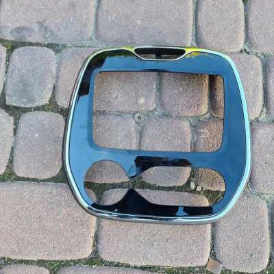 Ramka osłona konsoli Renault Captur 682705384R