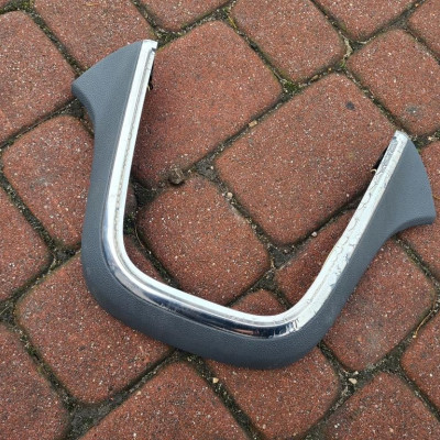 Ramka radia ambiente deski plastik Opel Mokka