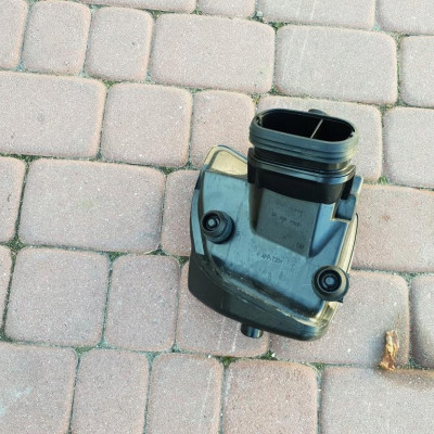 Rezonator powietrza filtr 1.6Turbo Opel Zafira C