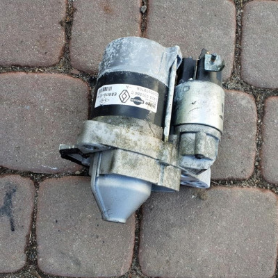 Rozrusznik Renault Captur 233007970R