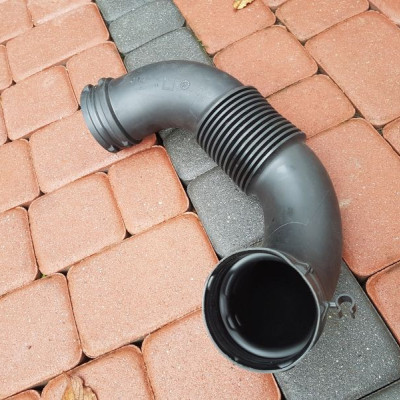 Rura dolot powietrza Vivaro Trafic III 1105223S01