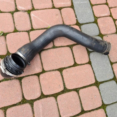 Rura intercoolera lewy Opel Insignia 13242121