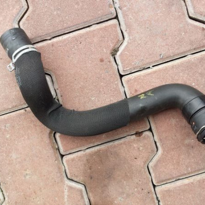 Rura wąż przewód wody 2.0 CDTI Zafira C TOURER