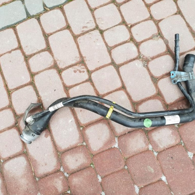 Rura wlewu paliwa Opel Astra K V 13493915