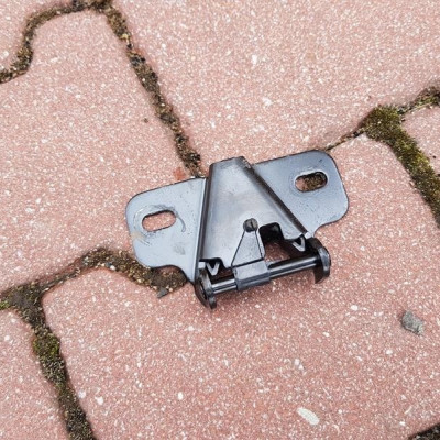 Rygiel zamek drzwi Movano B Master III 2017r