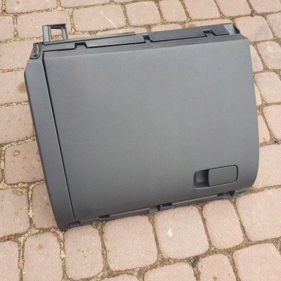 Schowek deski pasazera VW Jetta 5C6 5C7857097