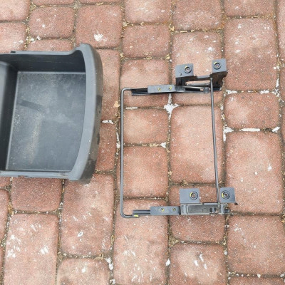 Schowek fotela półka dolna Opel Mokka 55100320