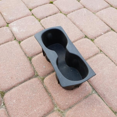 Schowek na napoje tunel Opel Insignia B