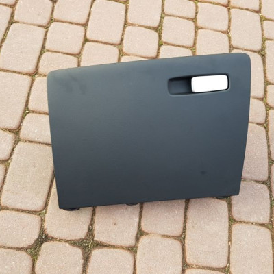 Schowek obudowa osłona Audi Q3 2017r 8U2857035